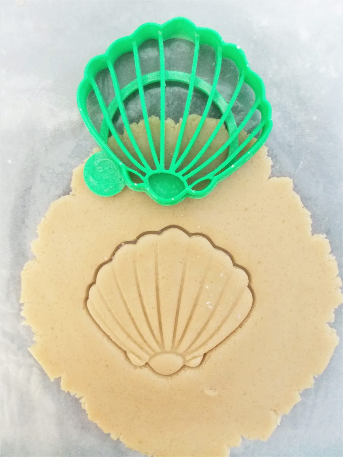 Clam Shell Cookie Cutter