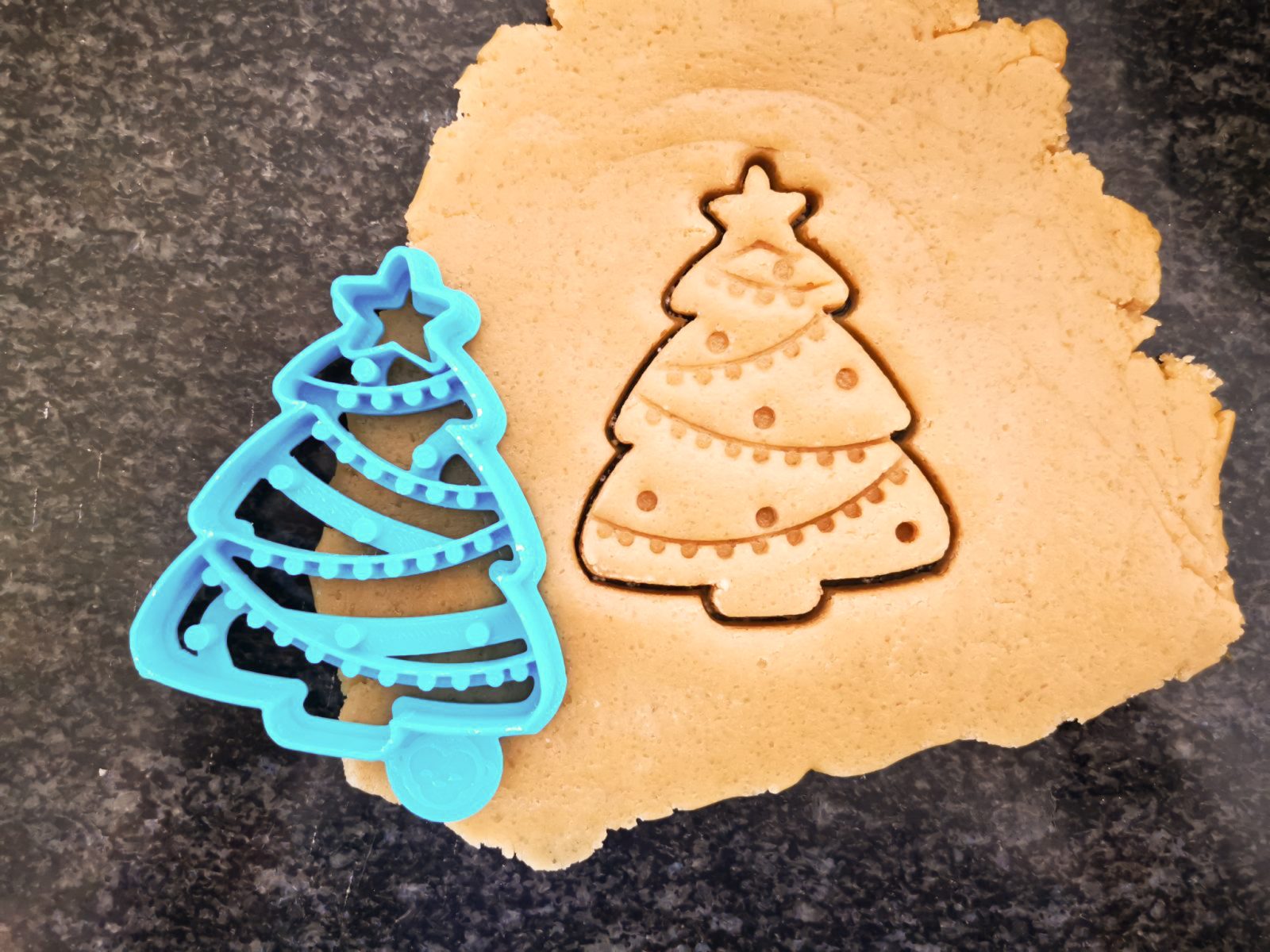 Christmas-Tree-Cookie-Cutter
