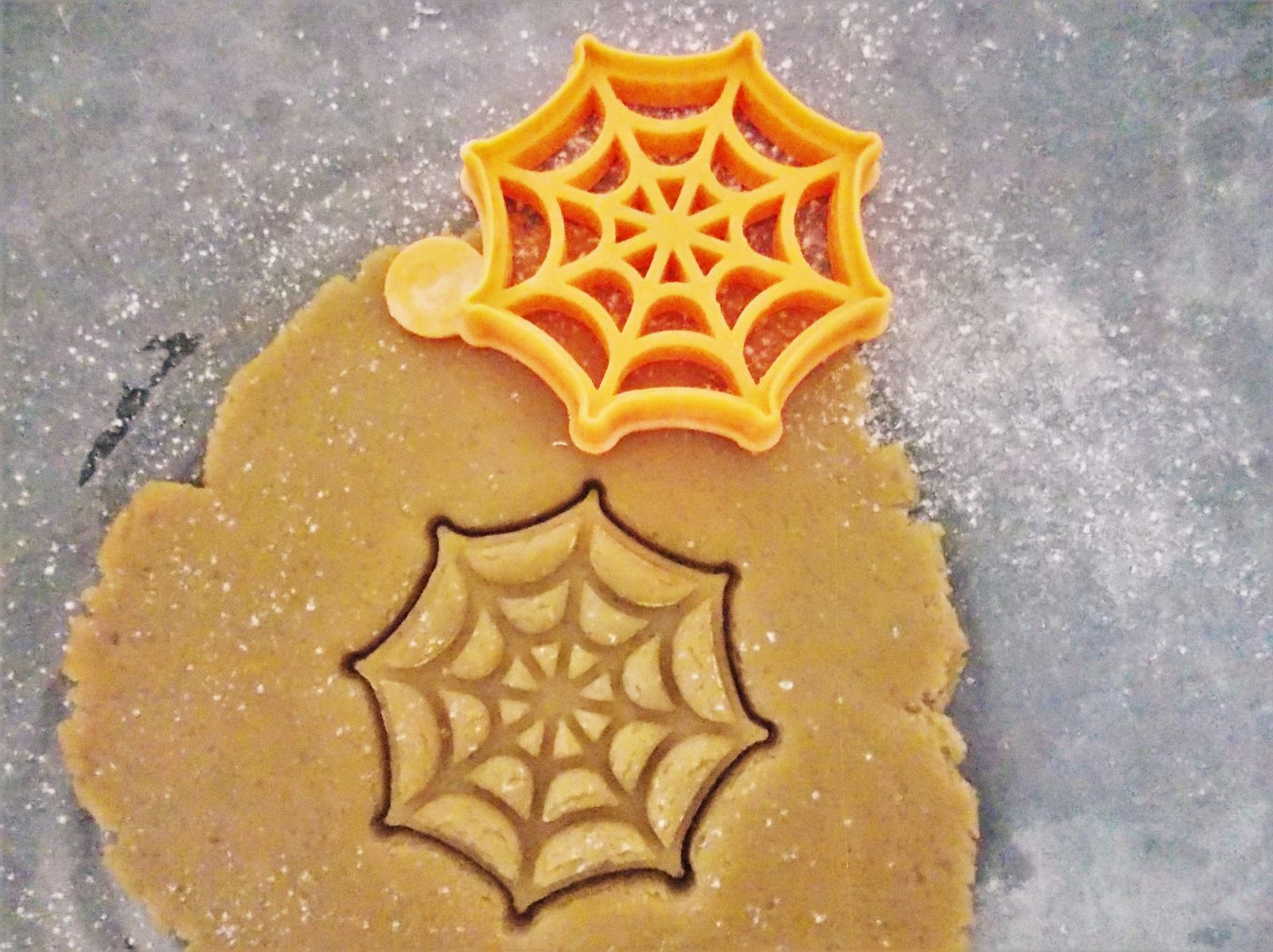 Simple Spider Web Cookie Cutter