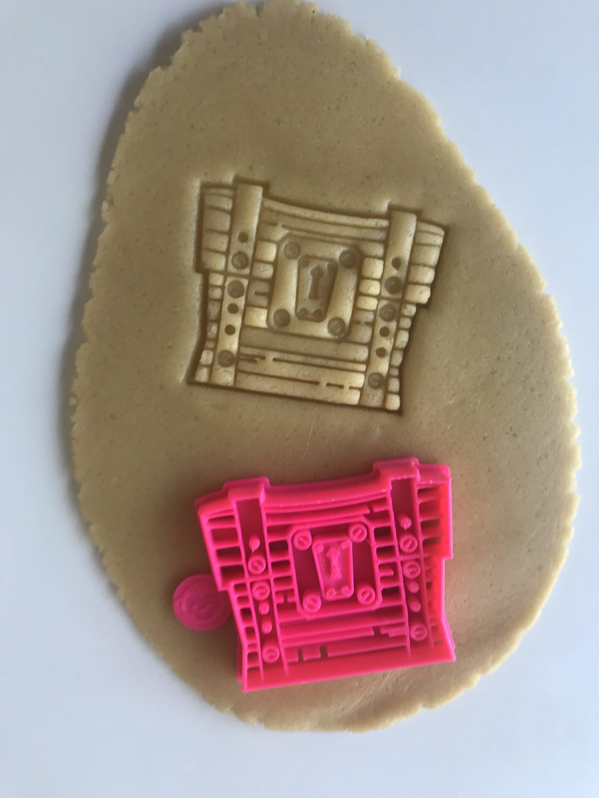 Royale Loot Chest Cookie Cutter