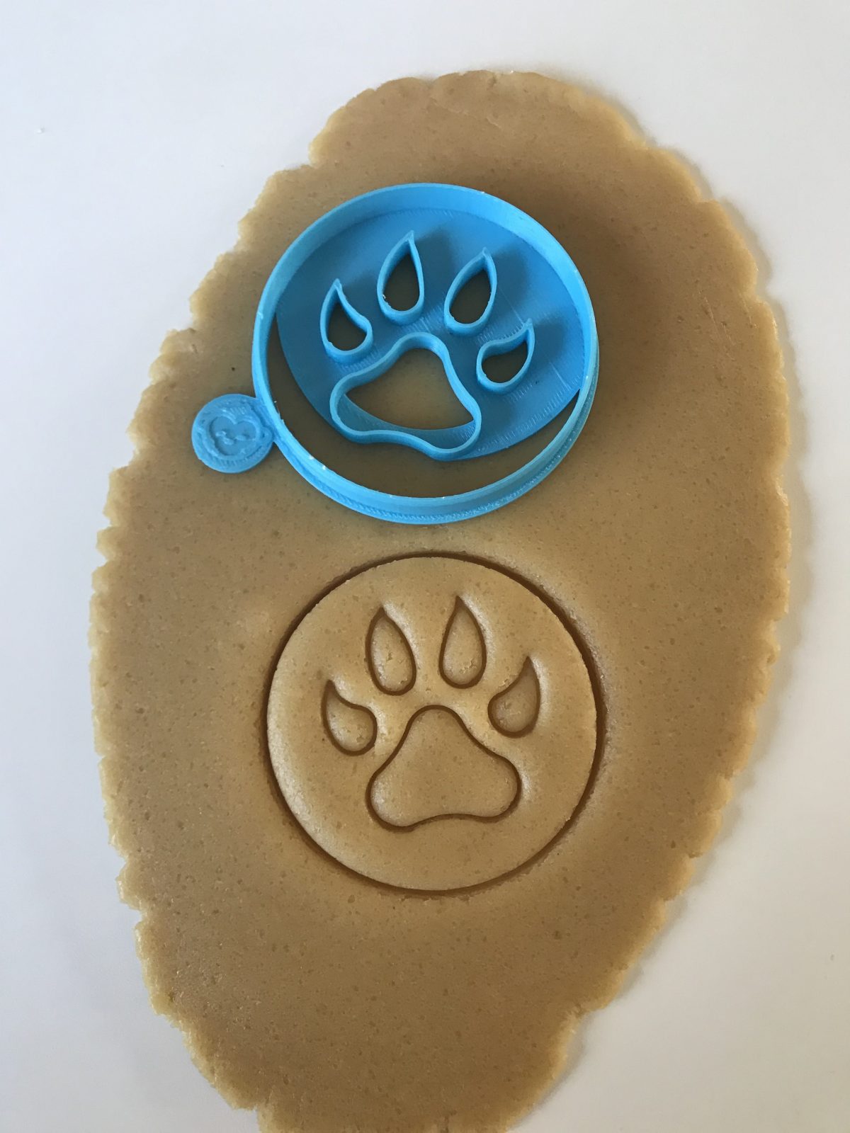lion paw cookie cutter