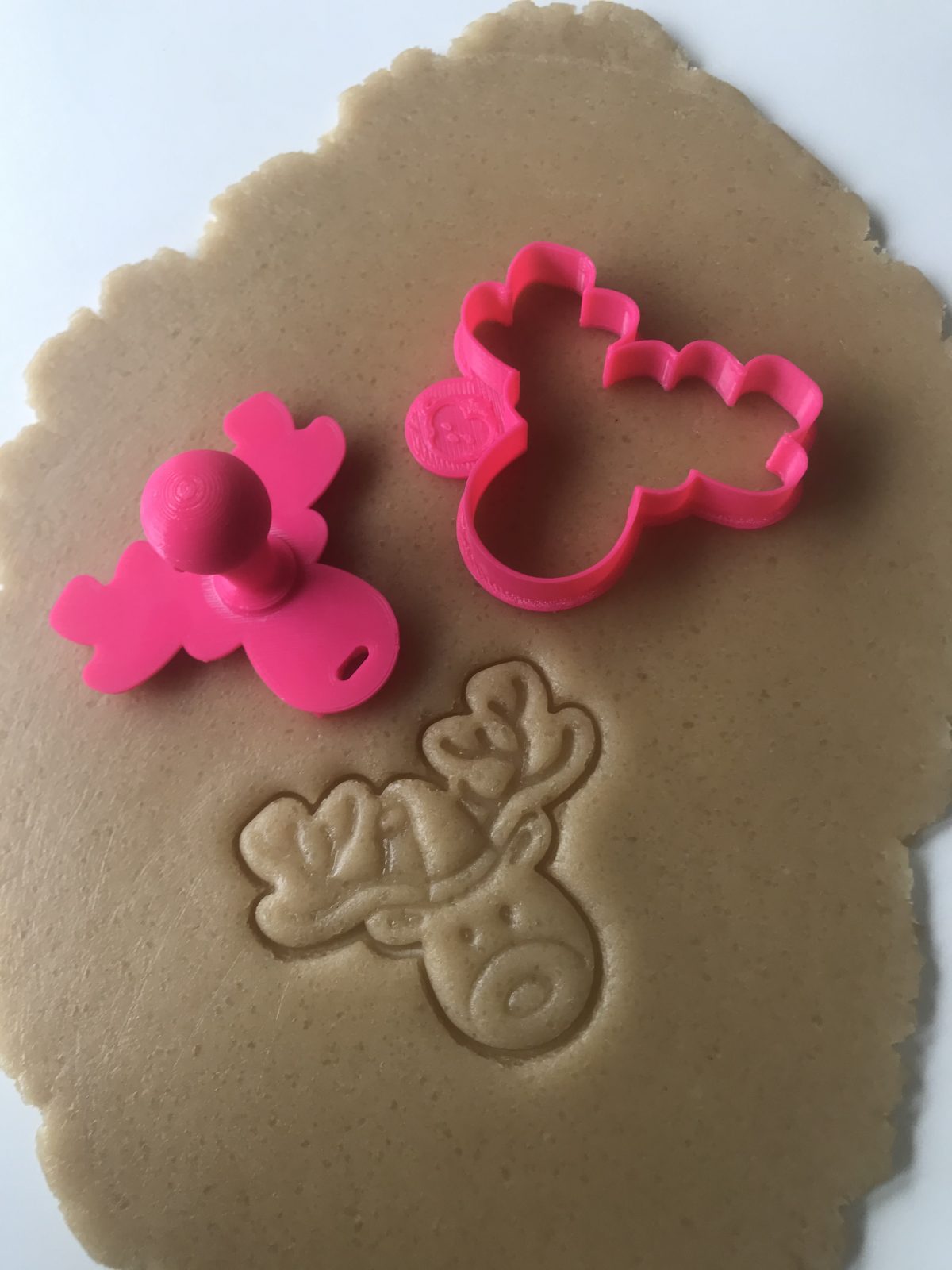 Reindeer With Hat Mini Cookie Cutter