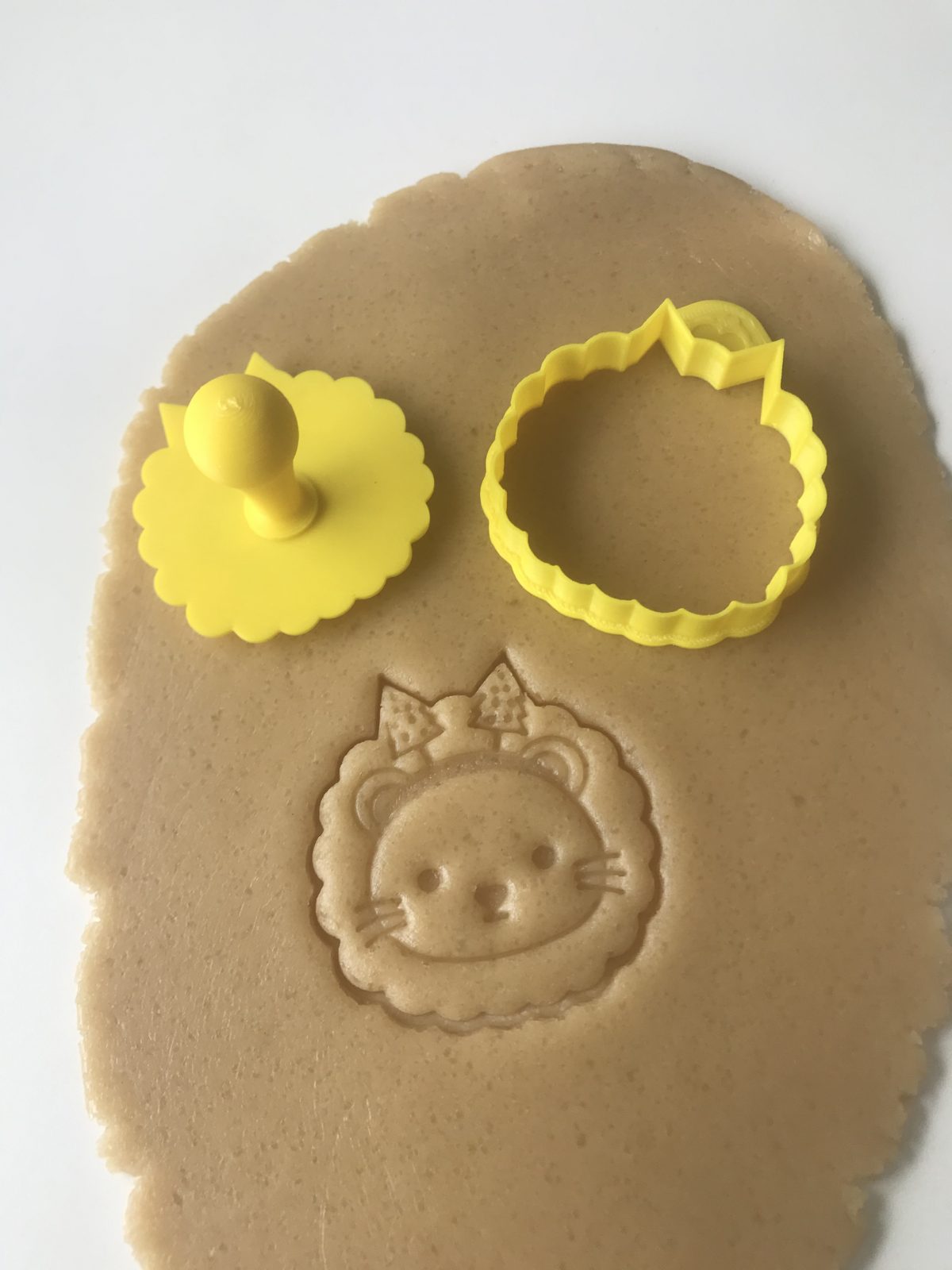 Christmas Lion Mini Cookie Cutter