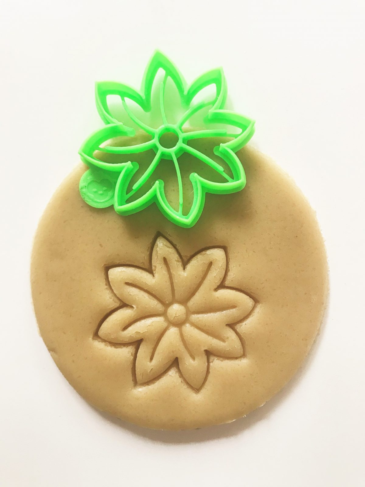 flower cookie cutter
