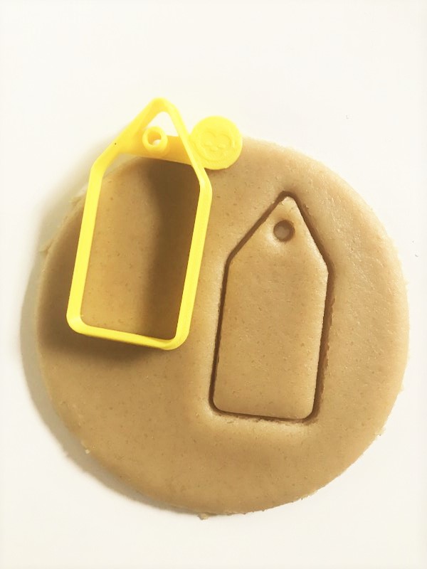 Ornament-Name-Tag-Cookie-Cutter