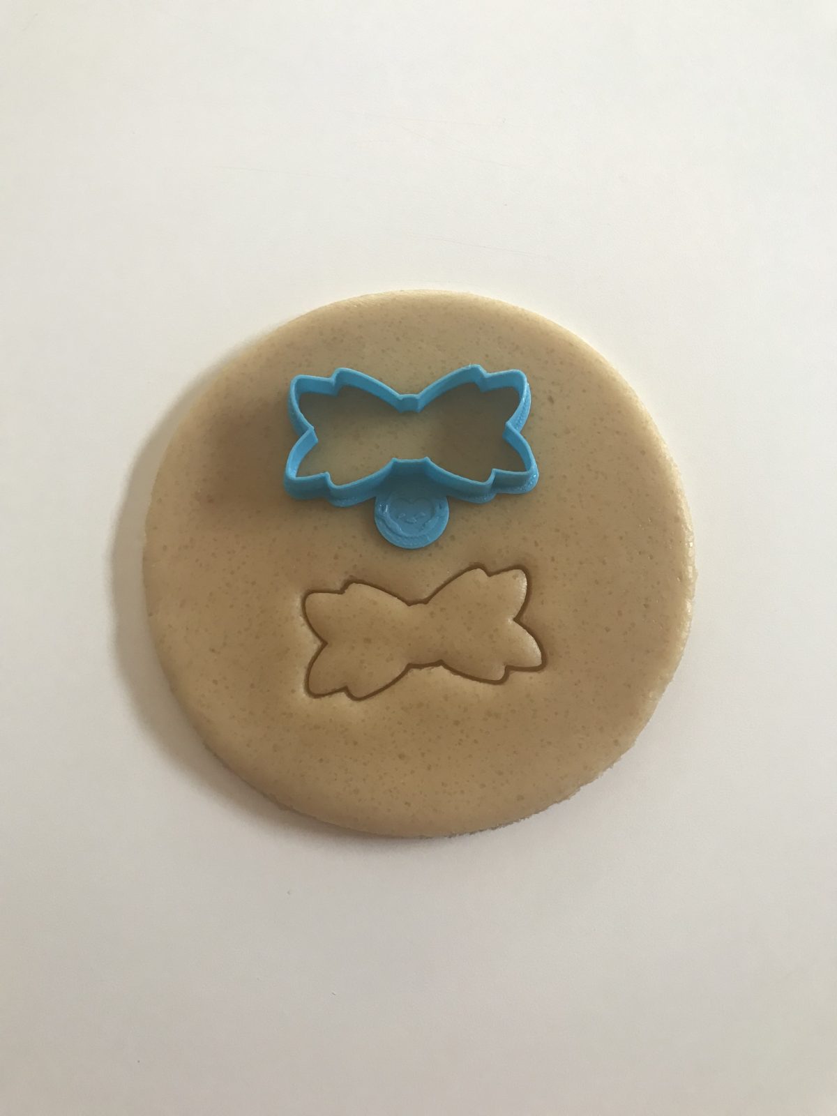 Bow Outline Mini Cookie Cutter