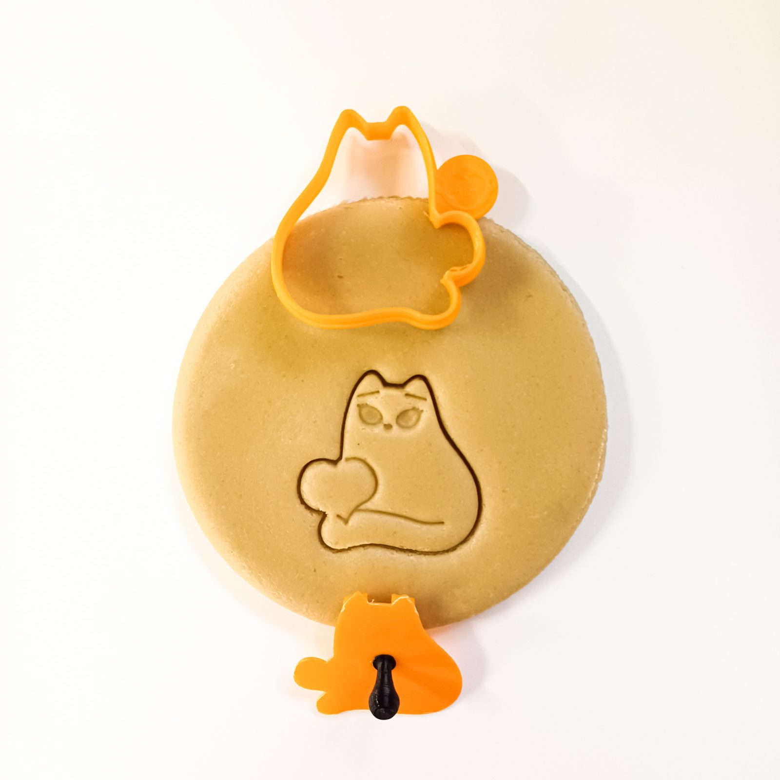 Cat with Heart Mini Cookie Cutter