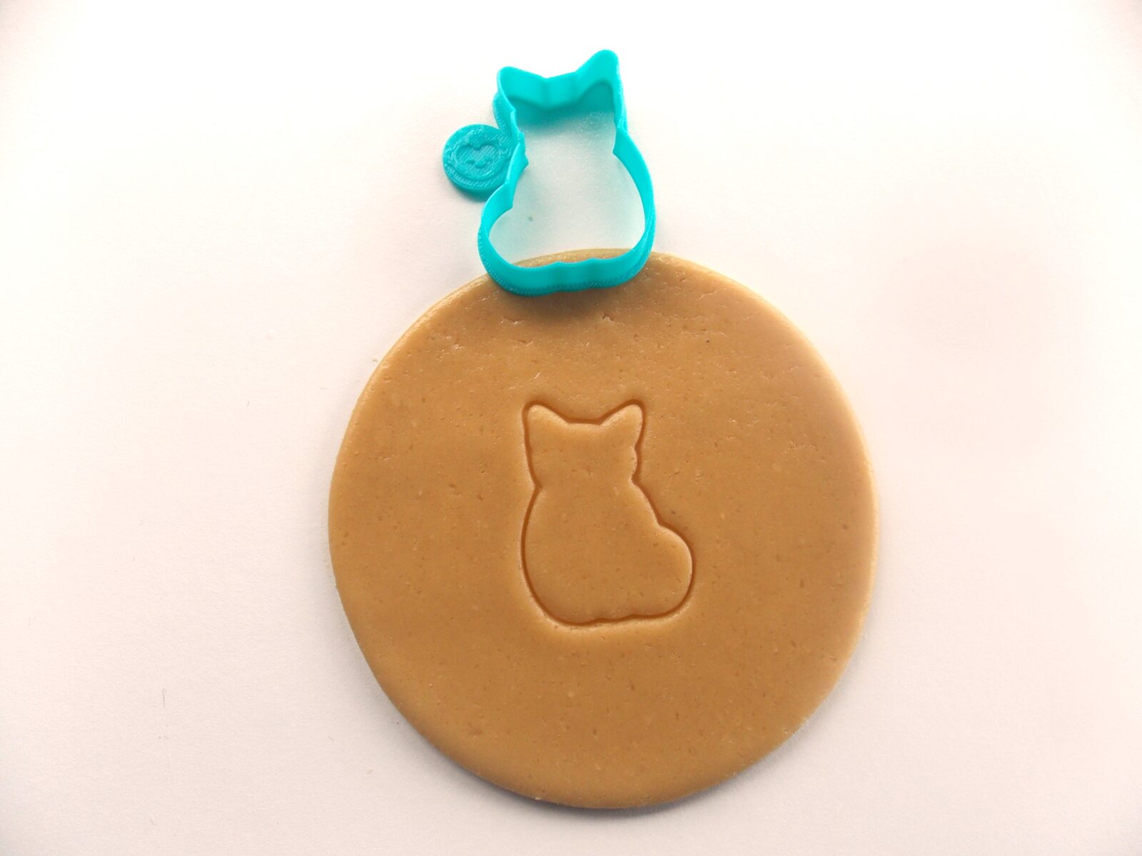 Cat With Egg Mini Cookie Cutter