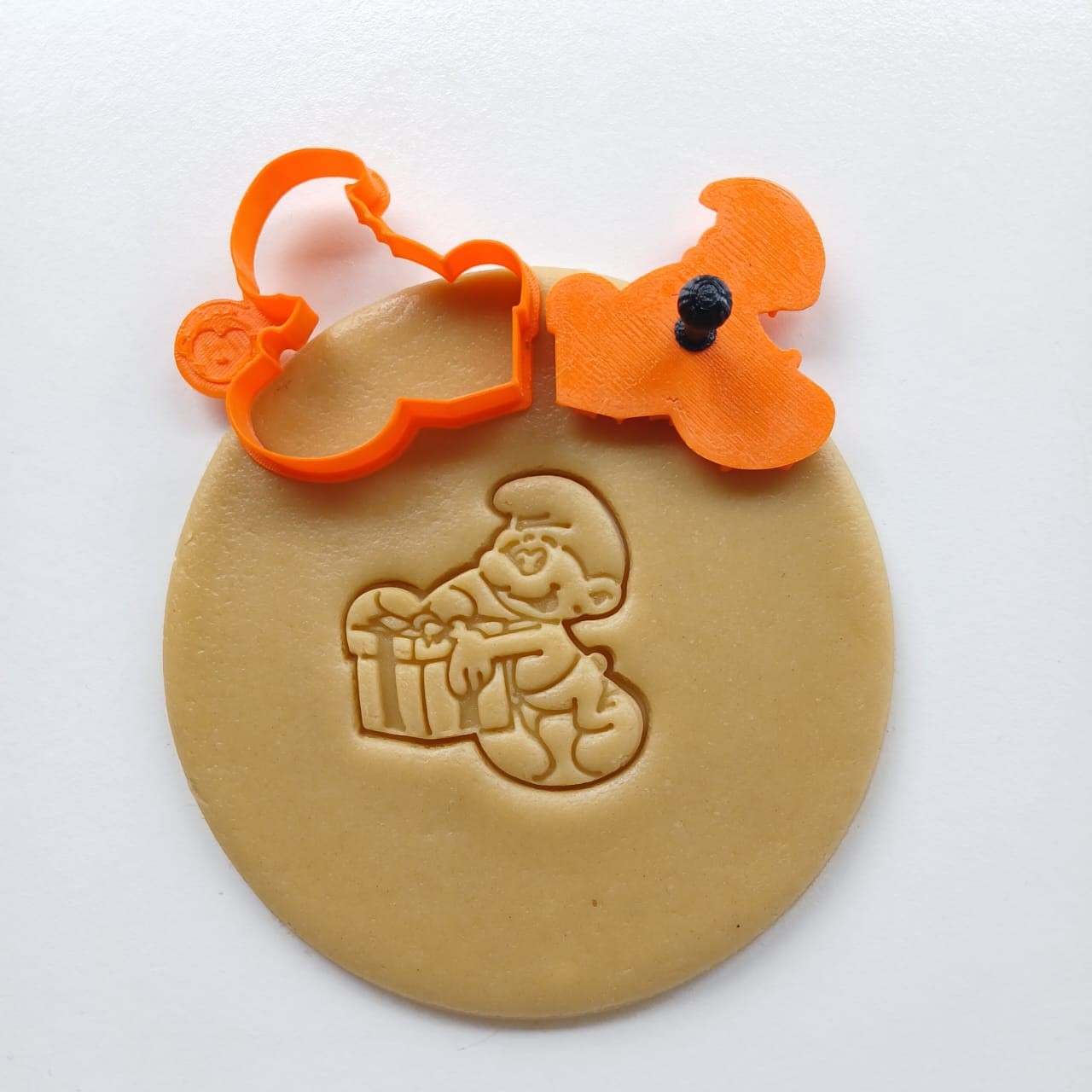 Blue Man Present Mini Cookie Cutter