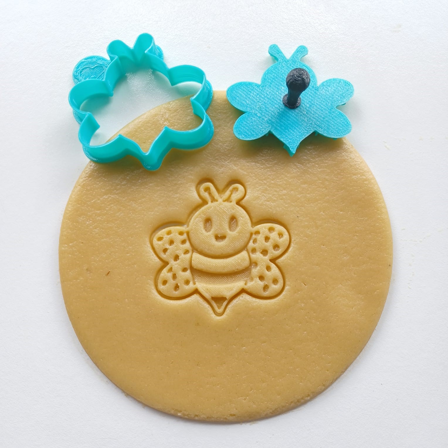 Happy Bee Mini Cookie Cutter